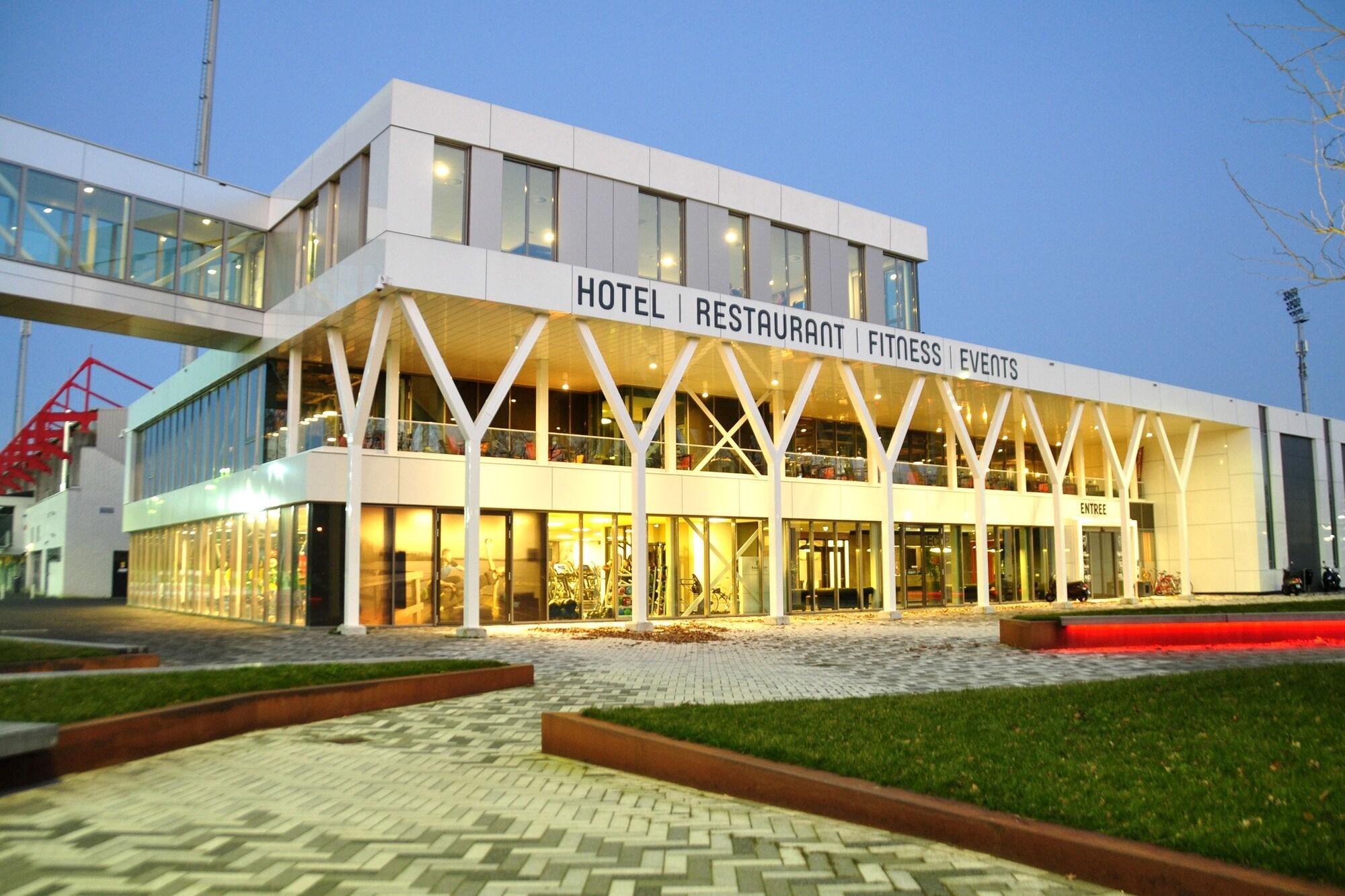 Fletcher Hotel-Restaurant Ос Екстериор снимка